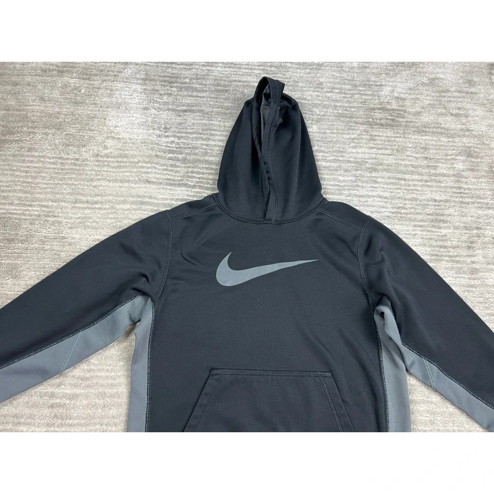 Nike Hoodie Boys Medium Black Therma-FIT Pullover Grey‎ Swoosh Sweatshirt